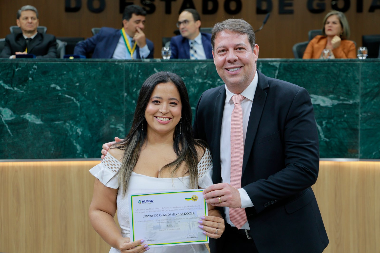 Sessão solene em homenagem aos ser serventuários da Justiça e do MP-GO
