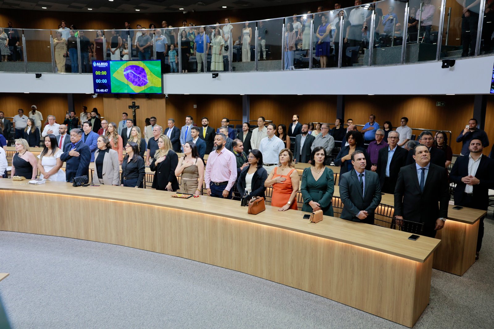 Sessão solene em homenagem aos ser serventuários da Justiça e do MP-GO