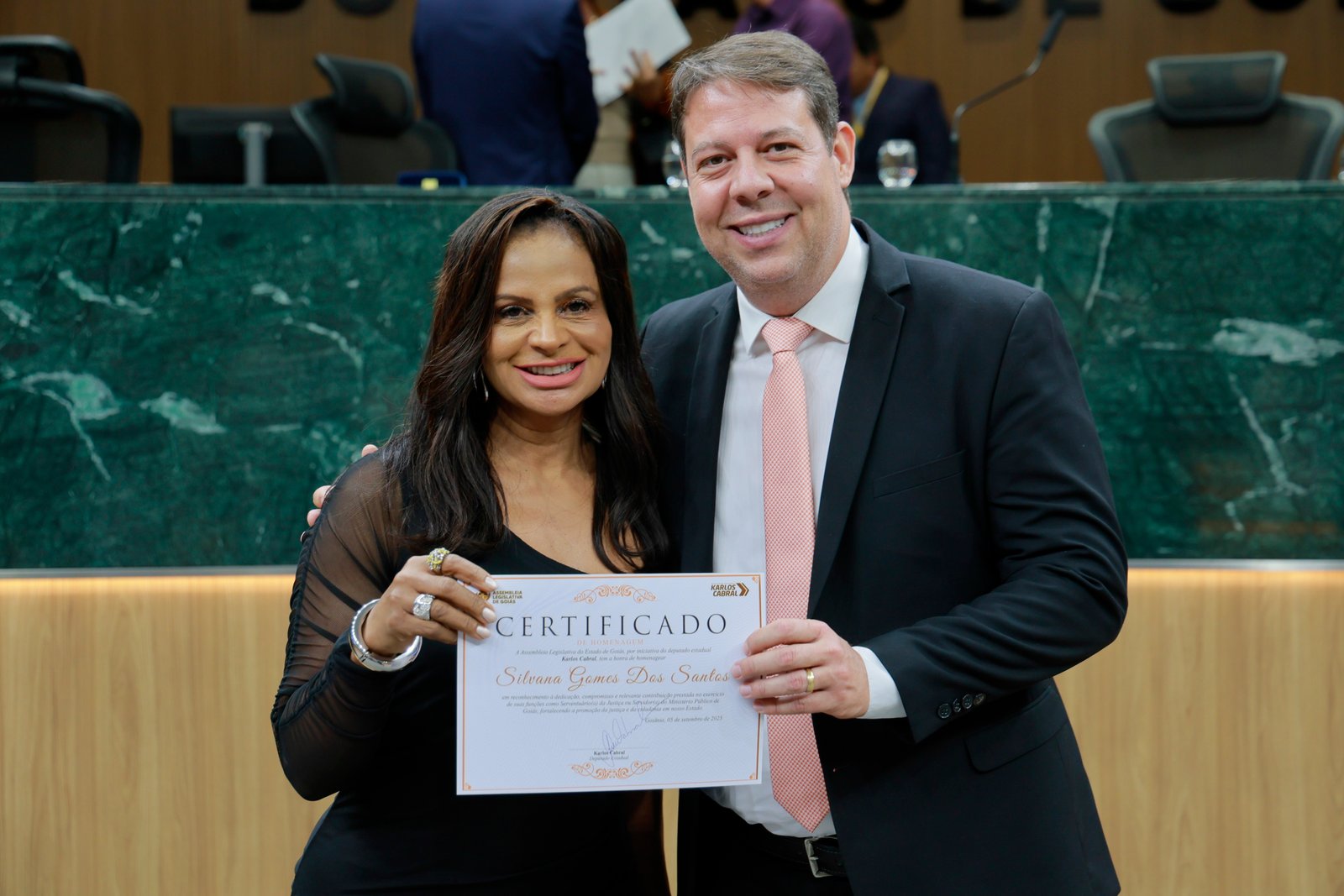 Sessão solene em homenagem aos ser serventuários da Justiça e do MP-GO