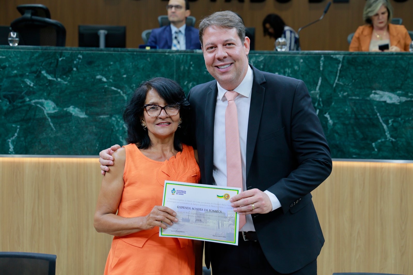 Sessão solene em homenagem aos ser serventuários da Justiça e do MP-GO